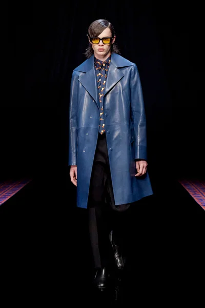 Look 34
